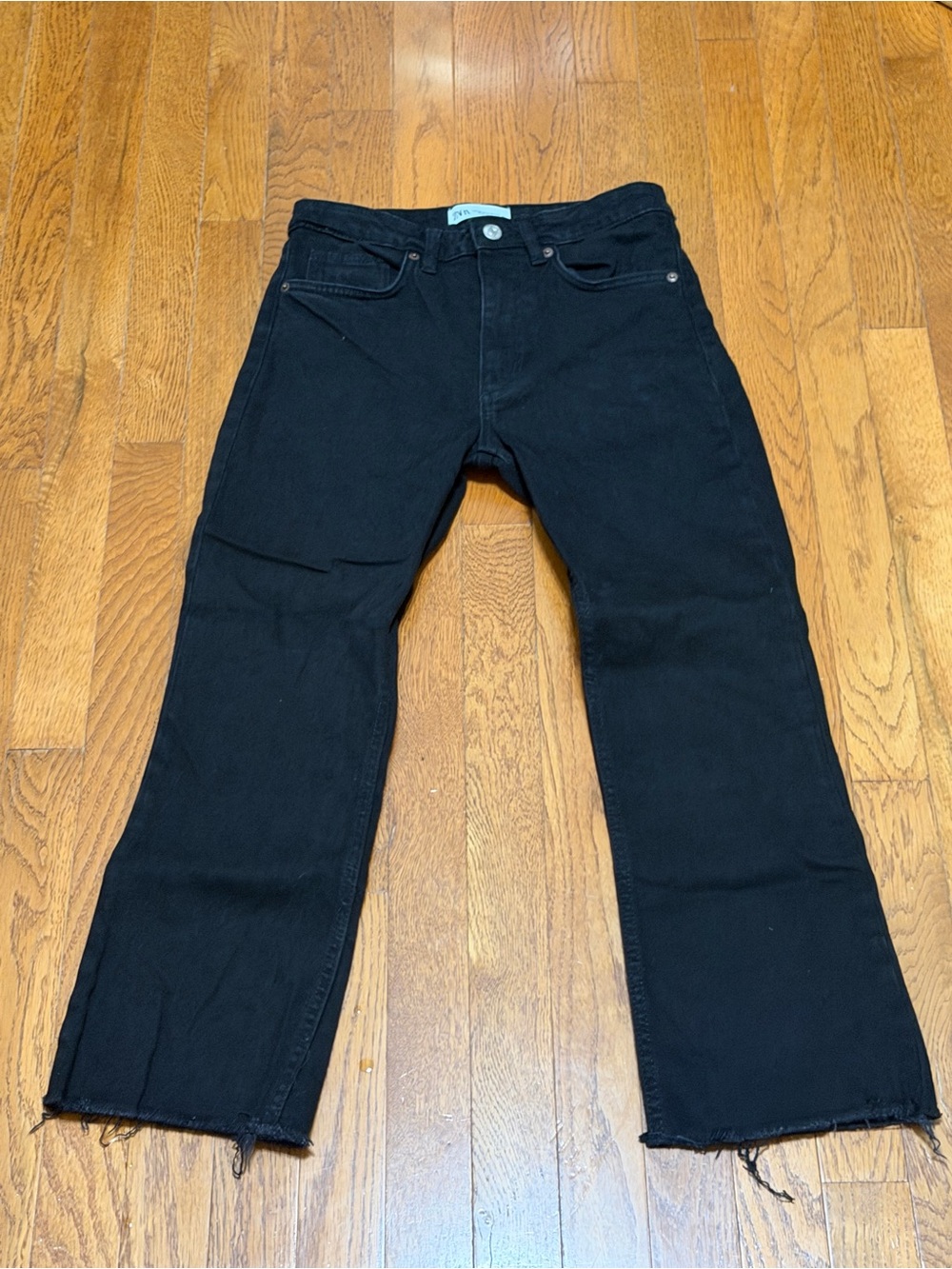 Zara Black Women’s Cropped Jeans with Raw Hem US 2 EUR 34 Like New